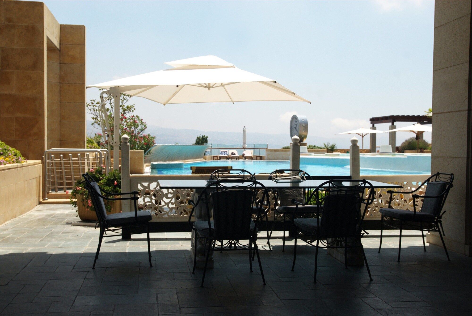 Grand Hills Hotel & Spa Brummana Bagian luar foto